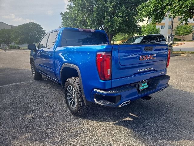 Used 2023 GMC Sierra 1500 AT4 w/ Technology Package AWD/4WD image 7