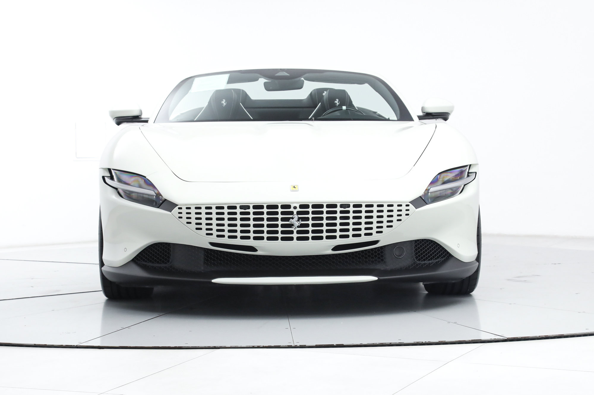 Certified 2025 Ferrari Roma Spider RWD image 13