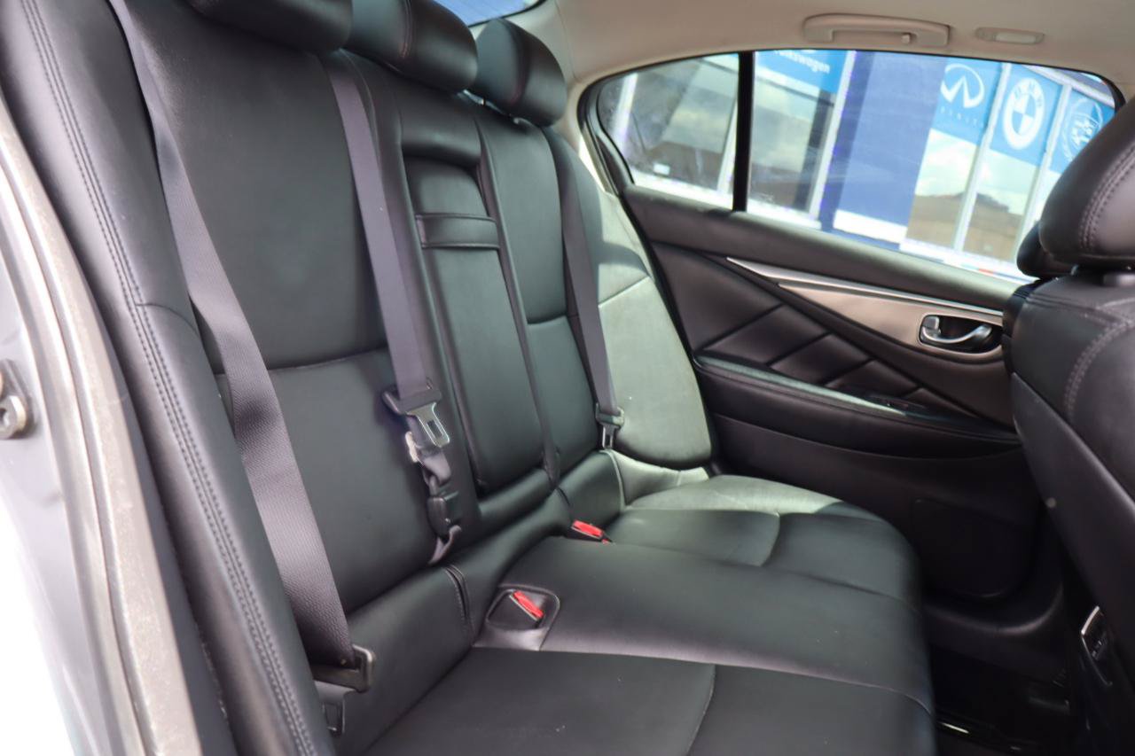 Used 2016 INFINITI Q50 3.0t Premium w/ 3.0T Premium Plus Package RWD image 18
