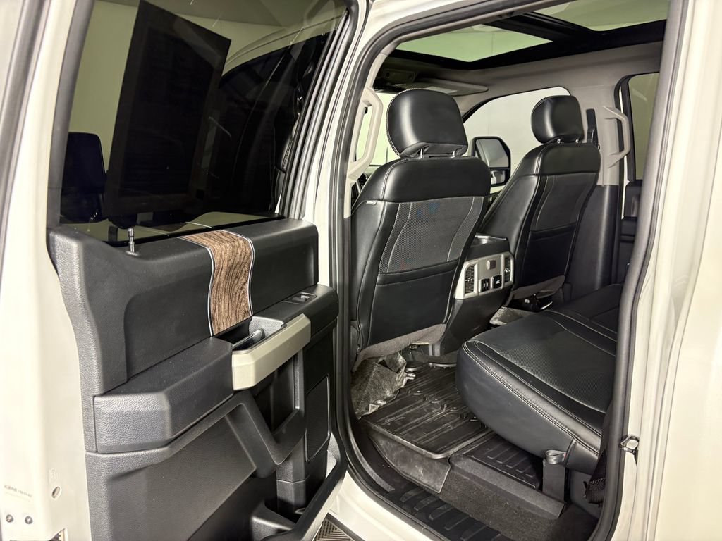 Used 2019 Ford F250 Lariat w/ Lariat Ultimate Package AWD/4WD image 27