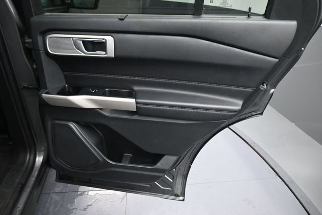 Used 2023 Ford Explorer Limited w/ Hybrid Equipment Group 310A AWD/4WD image 15