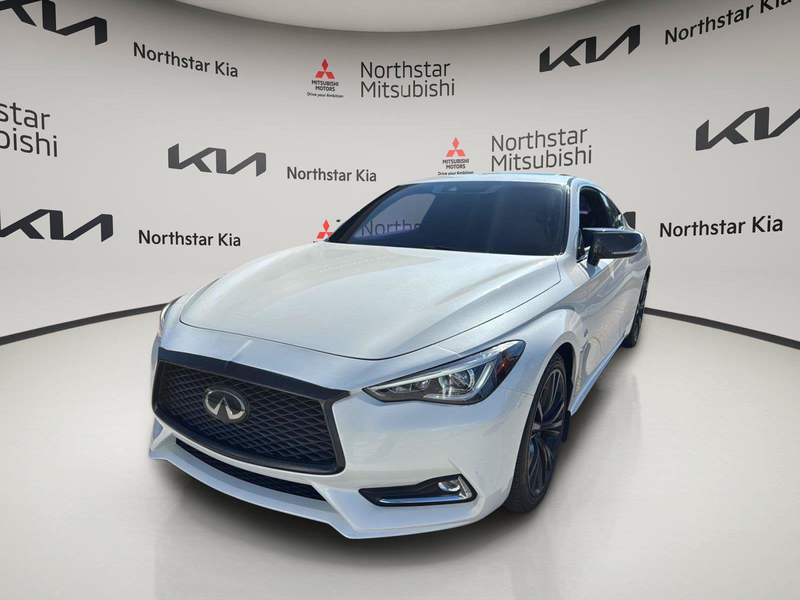 Used 2019 INFINITI Q60 3.0t Luxe w/ Essential Package AWD/4WD image 12
