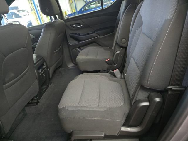 Used 2023 Chevrolet Traverse LT AWD/4WD image 11