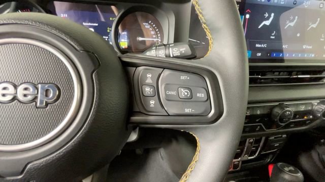 Used 2024 Jeep Wrangler Unlimited AWD/4WD image 25