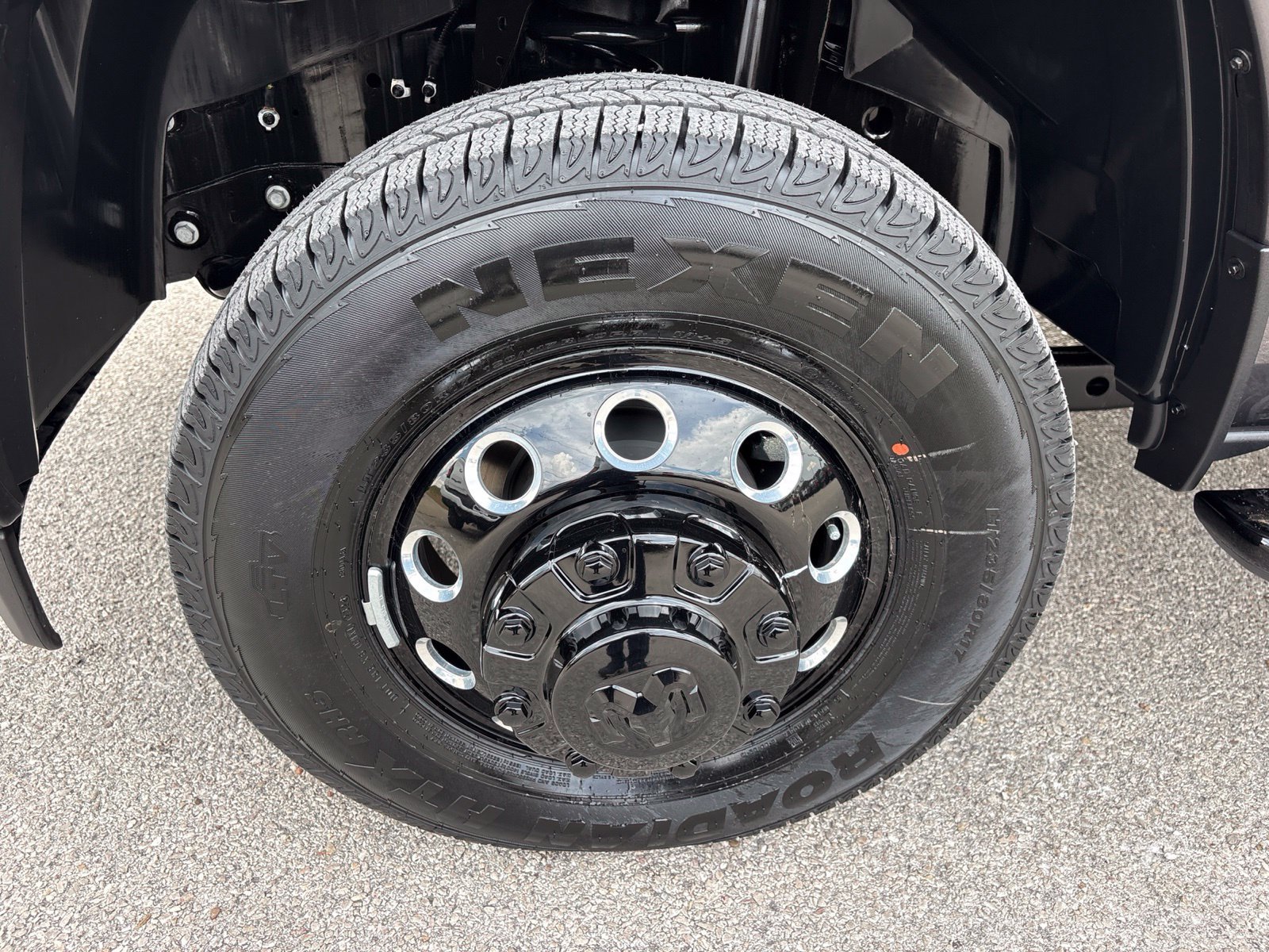 New 2027 RAM 3500 Lone Star AWD/4WD image 31