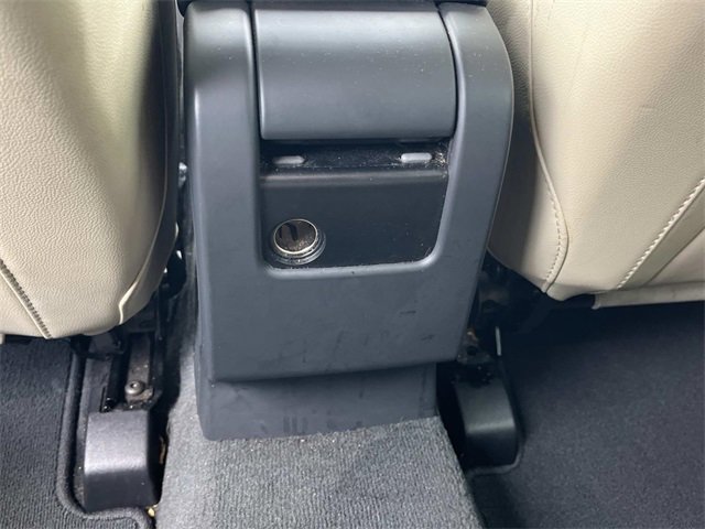 Used 2016 Volvo XC60 T6 Platinum image 19