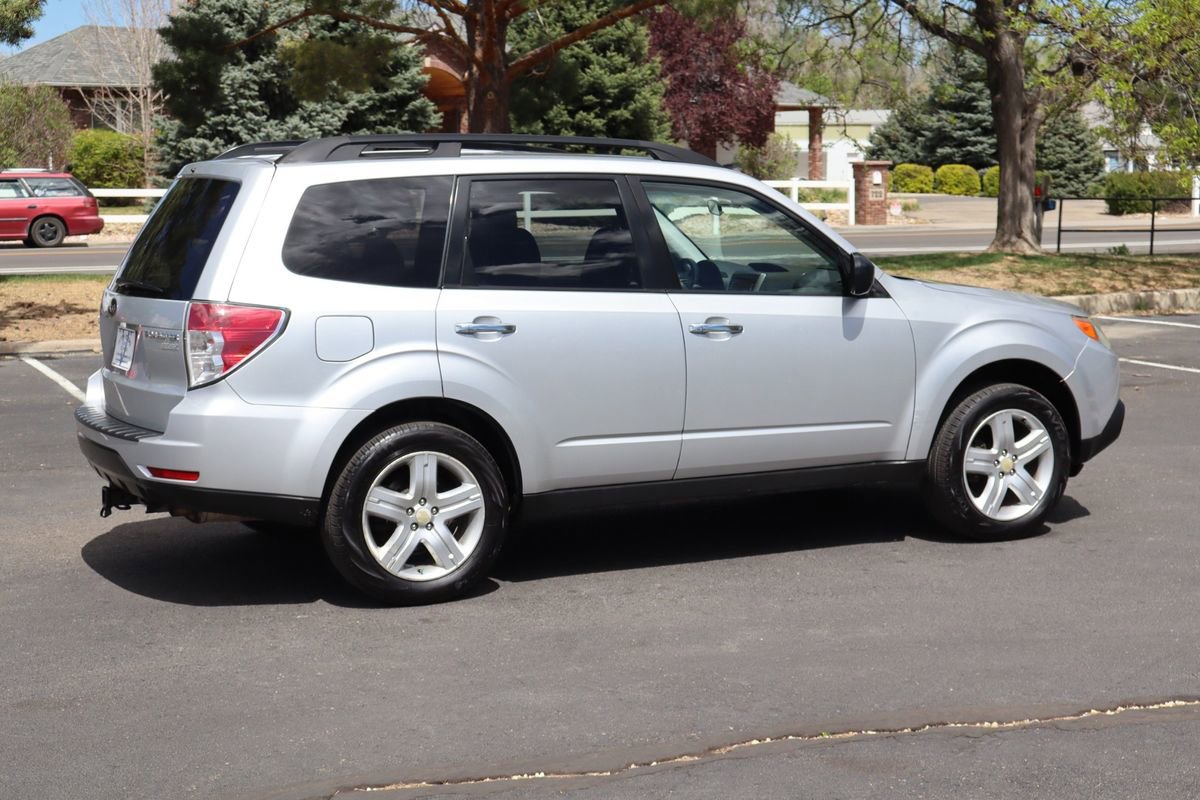 Used 2010 Subaru Forester 2.5X Premium AWD/4WD image 4
