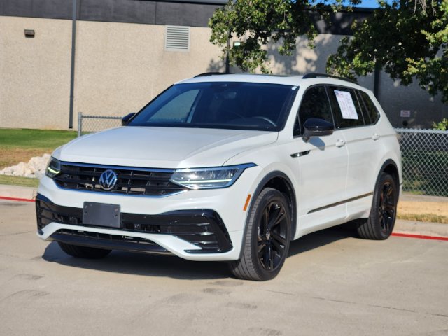 Used 2023 Volkswagen Tiguan SE R-Line FWD image 12