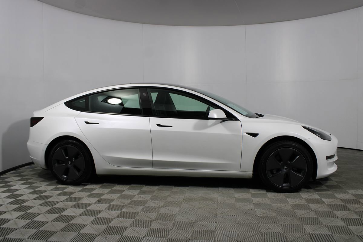 Used 2022 Tesla Model 3 Long Range AWD/4WD image 38