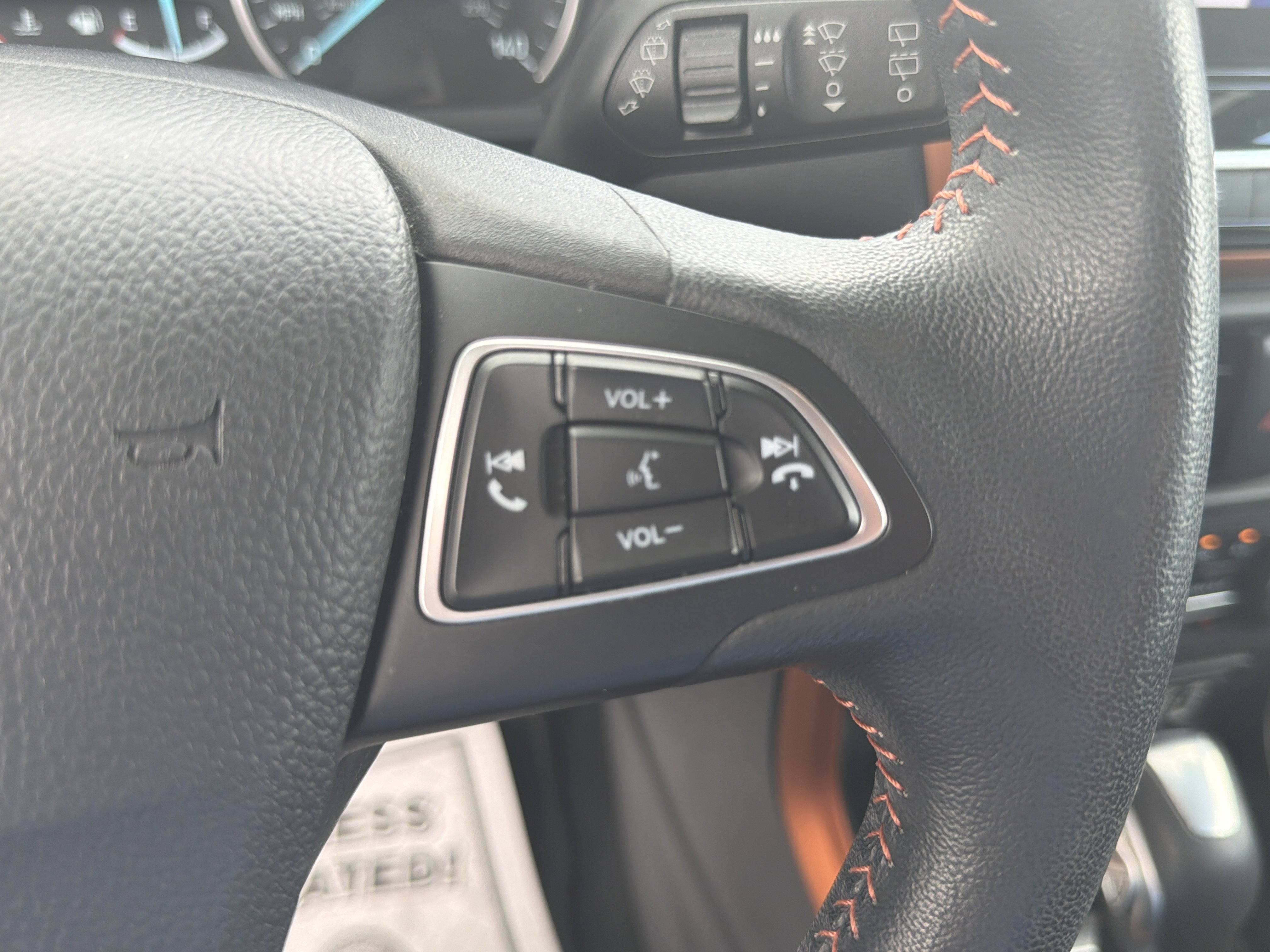 Used 2021 Ford EcoSport SE w/ SE Convenience Package image 19