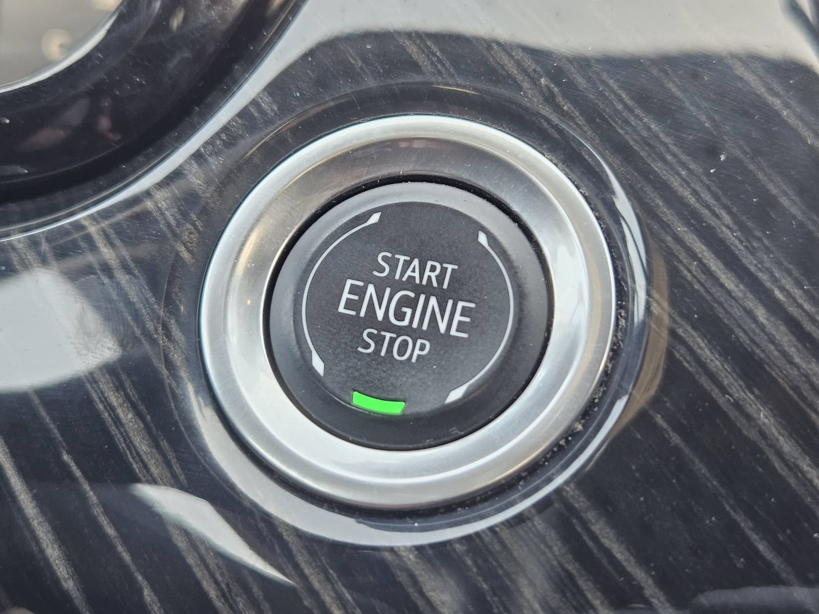 Certified 2025 Cadillac XT6 Premium Luxury FWD image 23