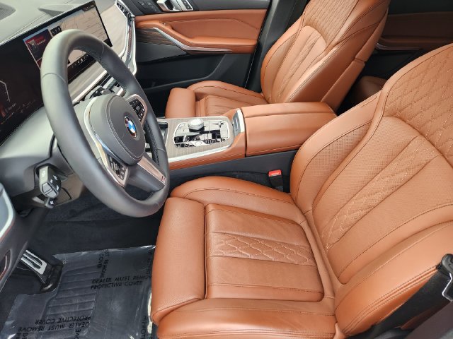Used 2026 BMW X7 xDrive40i w/ Executive Package AWD/4WD image 4