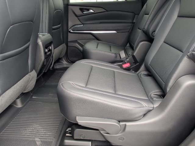 New 2026 Chevrolet Traverse LT w/ Driver Confidence Package image 7