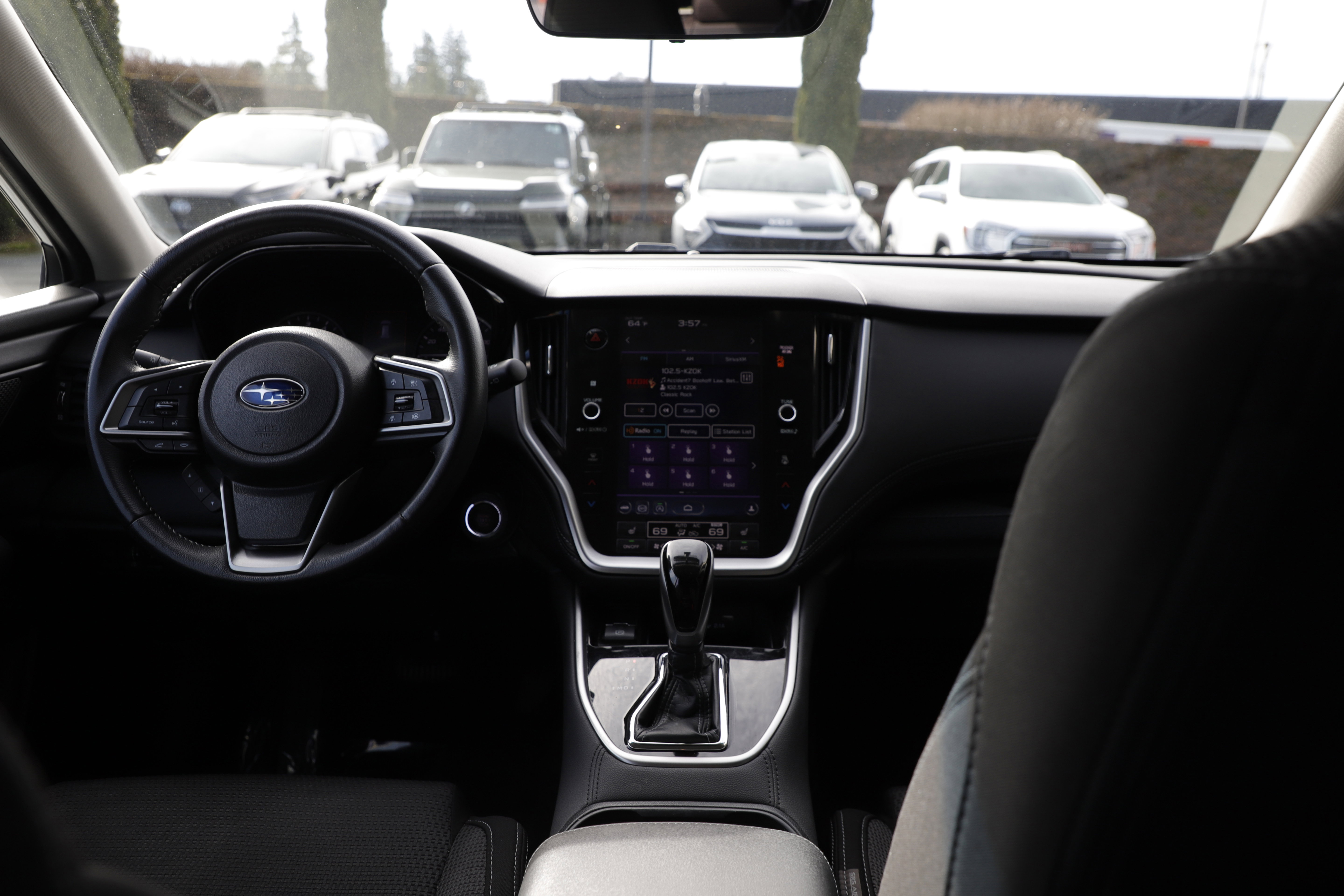 Used 2020 Subaru Outback Premium image 13