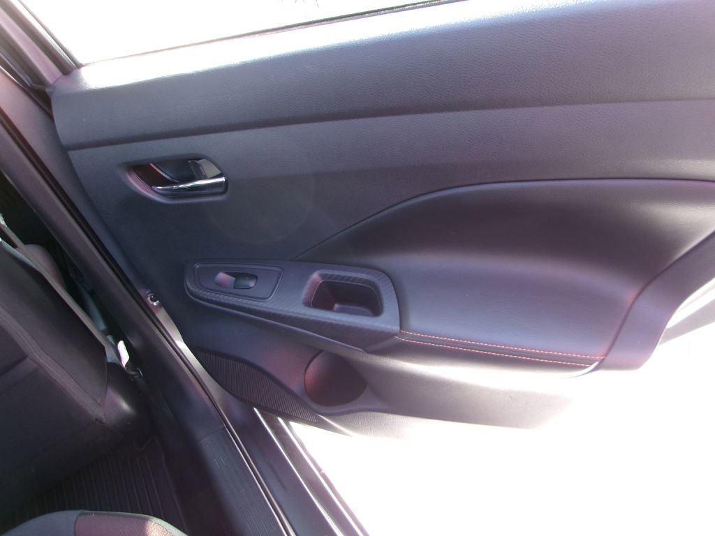 Used 2020 Nissan Versa SR w/ Convenience Package image 13