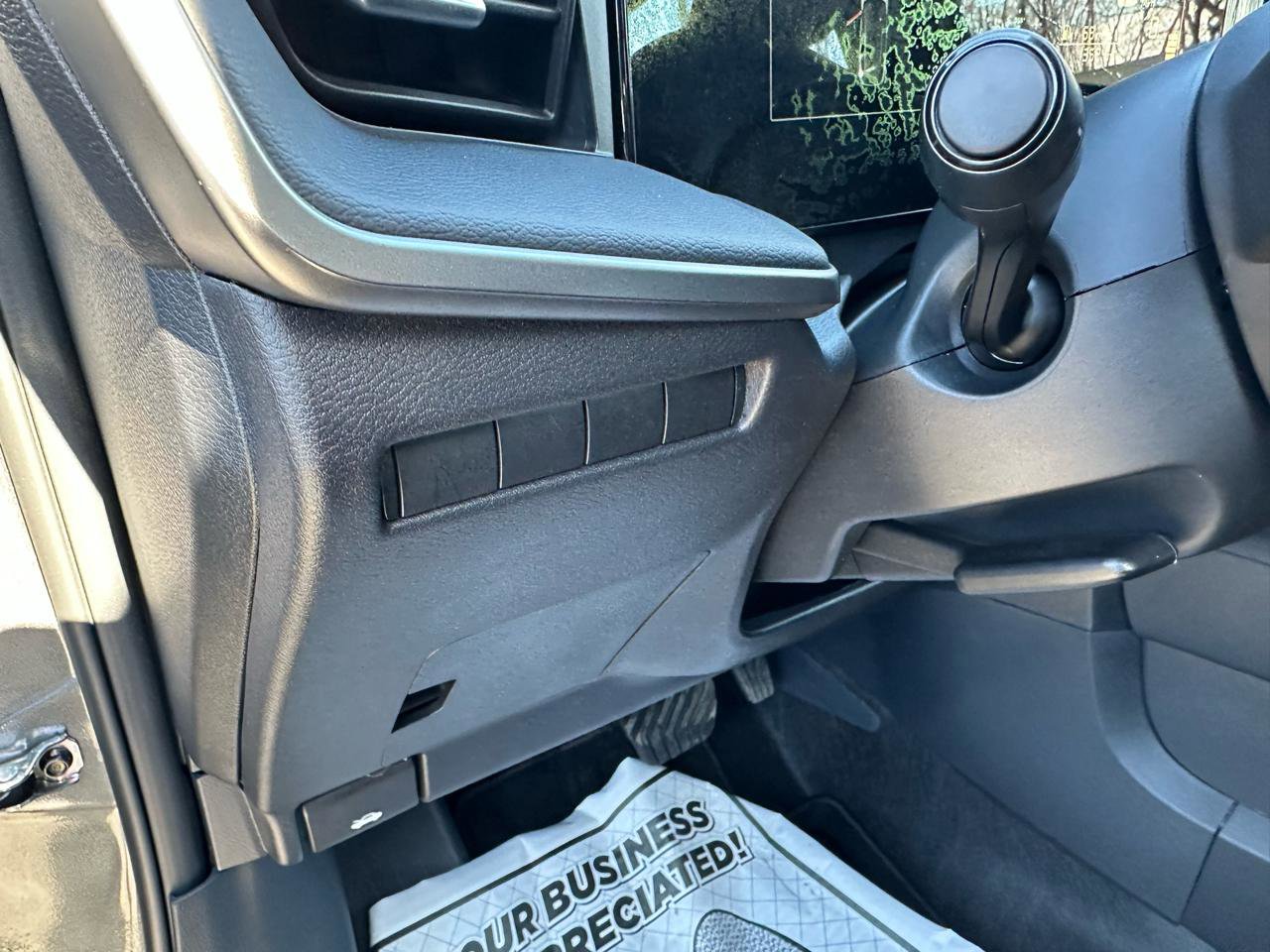 Used 2025 Nissan Kicks S image 10