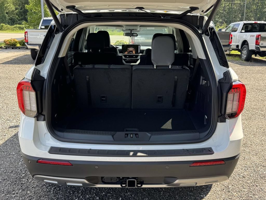 New 2026 Ford Explorer Active w/ Active Comfort Package AWD/4WD image 15