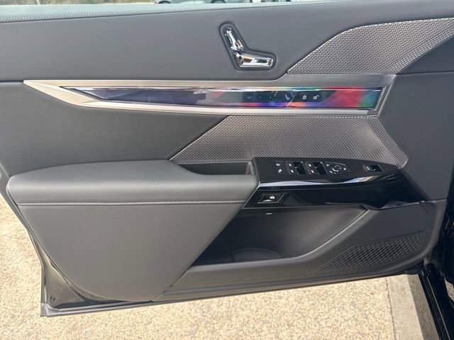 Used 2024 BMW 740i xDrive 740i xDrive image 9