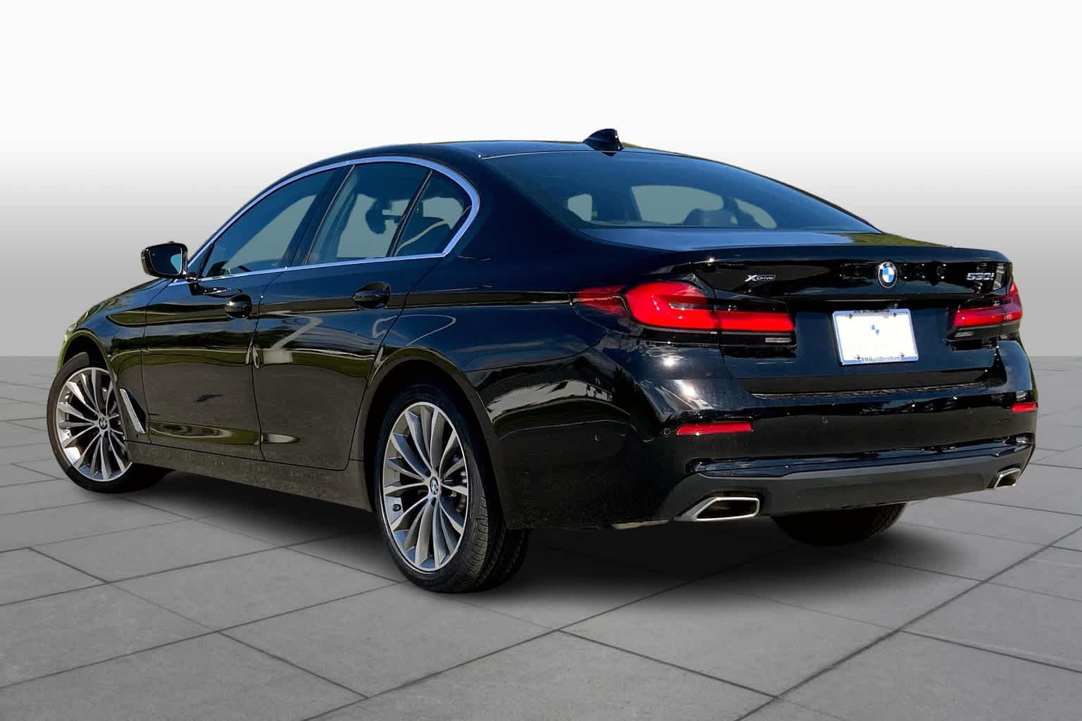 Used 2021 BMW 530i xDrive w/ Convenience Package AWD/4WD image 11