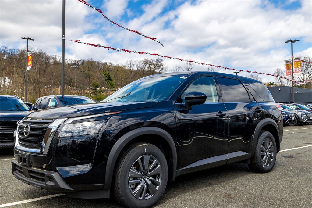 New 2024 Nissan Pathfinder S