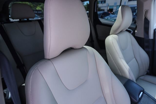 Used 2016 Volvo XC60 T5 Premier w/ Proximity Package AWD/4WD image 44