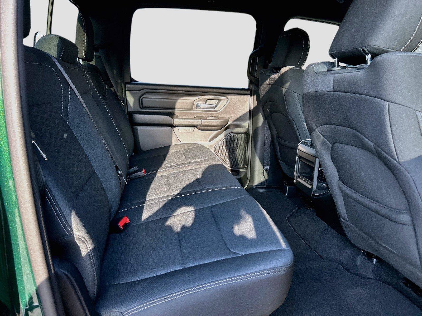 New 2026 RAM 1500 Express AWD/4WD image 21