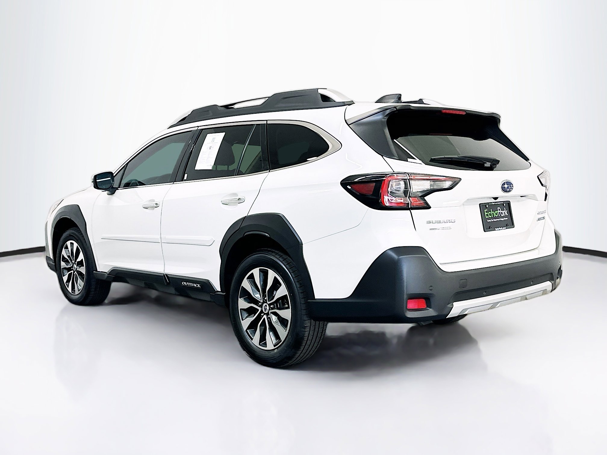 Used 2023 Subaru Outback Touring XT AWD/4WD image 5