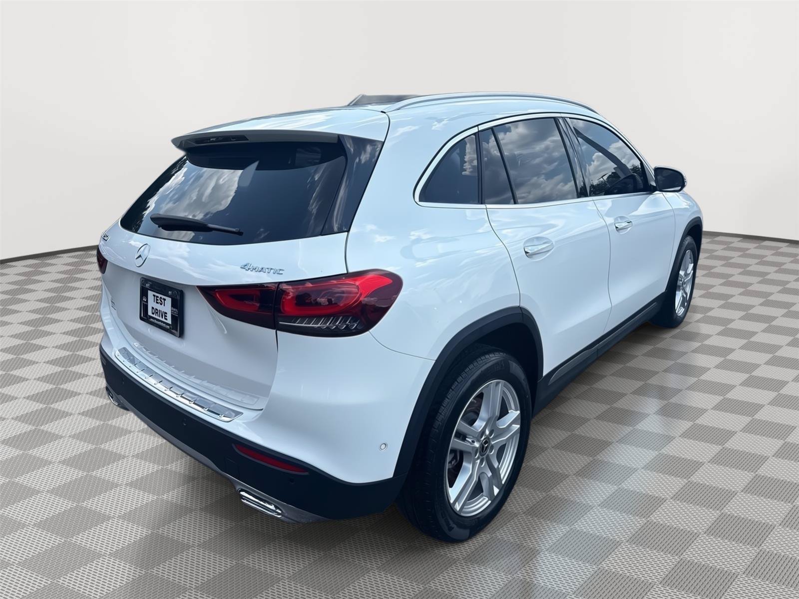 Used 2022 Mercedes-Benz GLA 250 4MATIC image 6