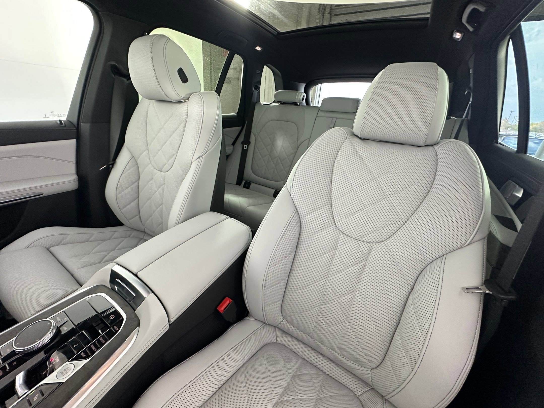 Used 2026 BMW X5 sDrive40i RWD image 23