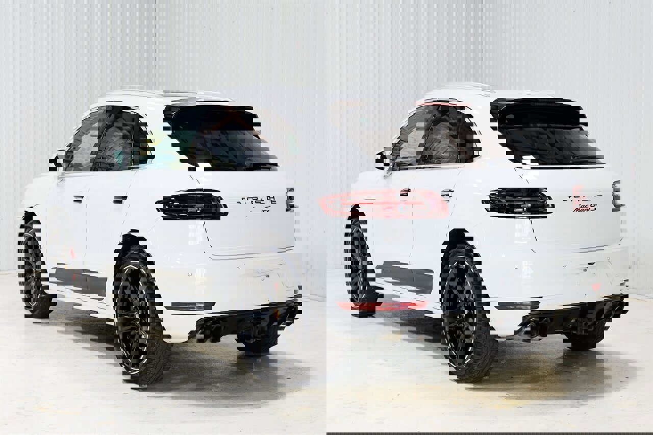 Used 2018 Porsche Macan GTS image 14