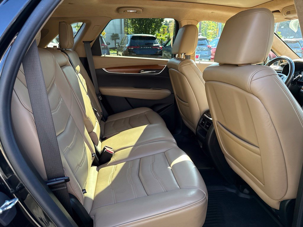 Used 2019 Cadillac XT5 Platinum w/ Trailering Package AWD/4WD image 11