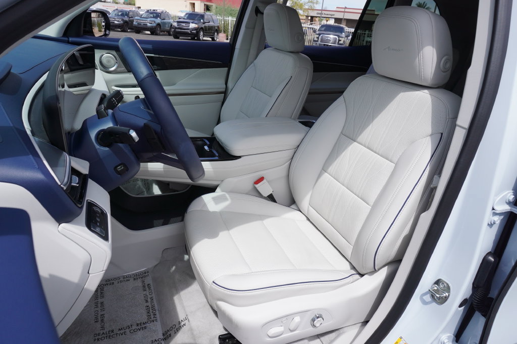 Used 2026 Buick Enclave Avenir w/ Super Cruise Package FWD image 19