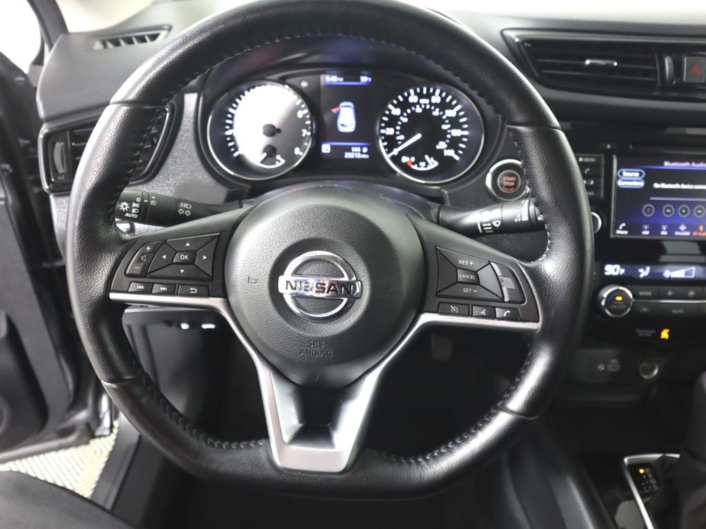 Used 2021 Nissan Rogue Sport SV AWD/4WD image 13