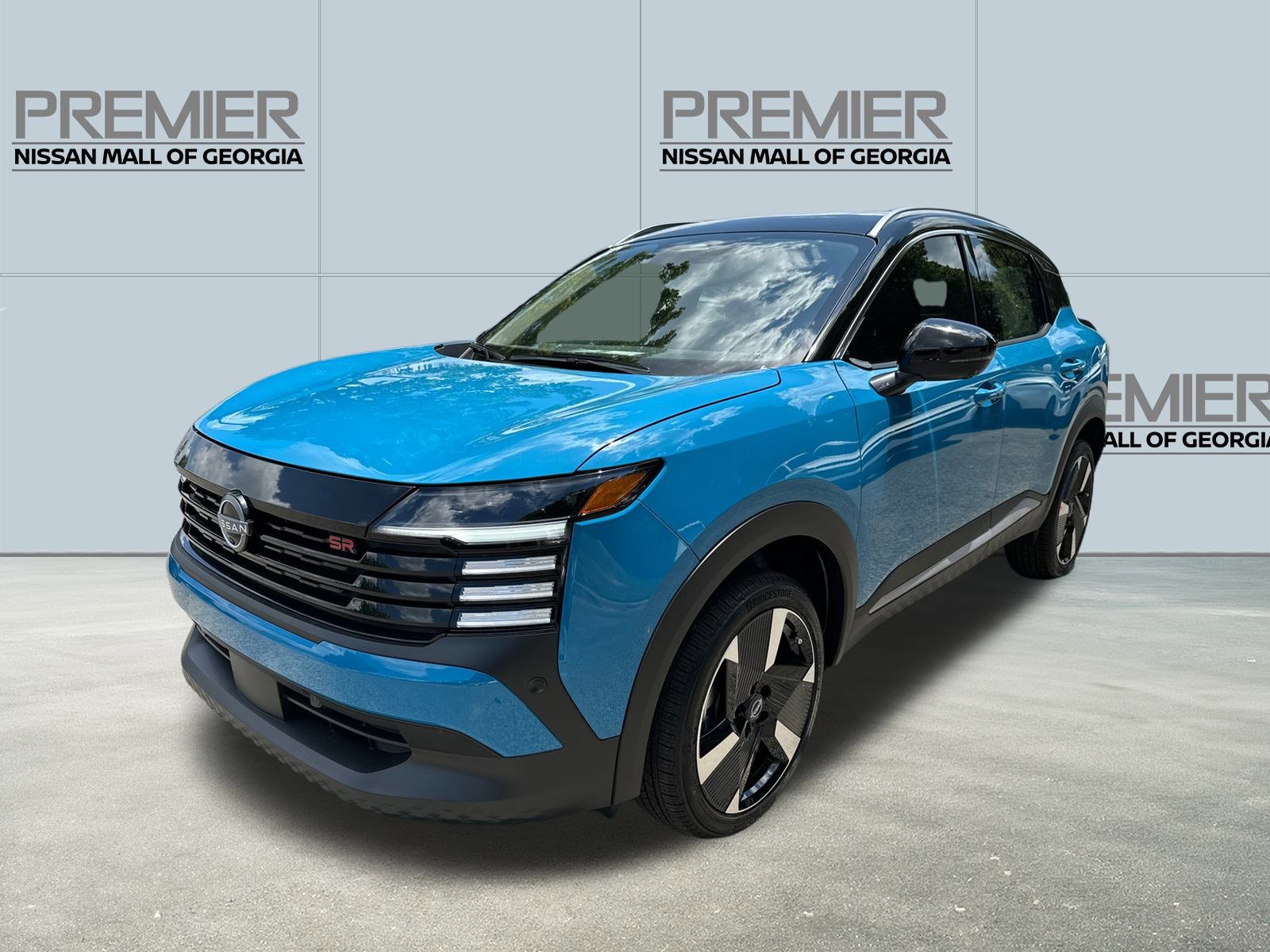 New 2025 Nissan Kicks SR