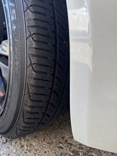 Used 2019 Jaguar XF Premium image 23