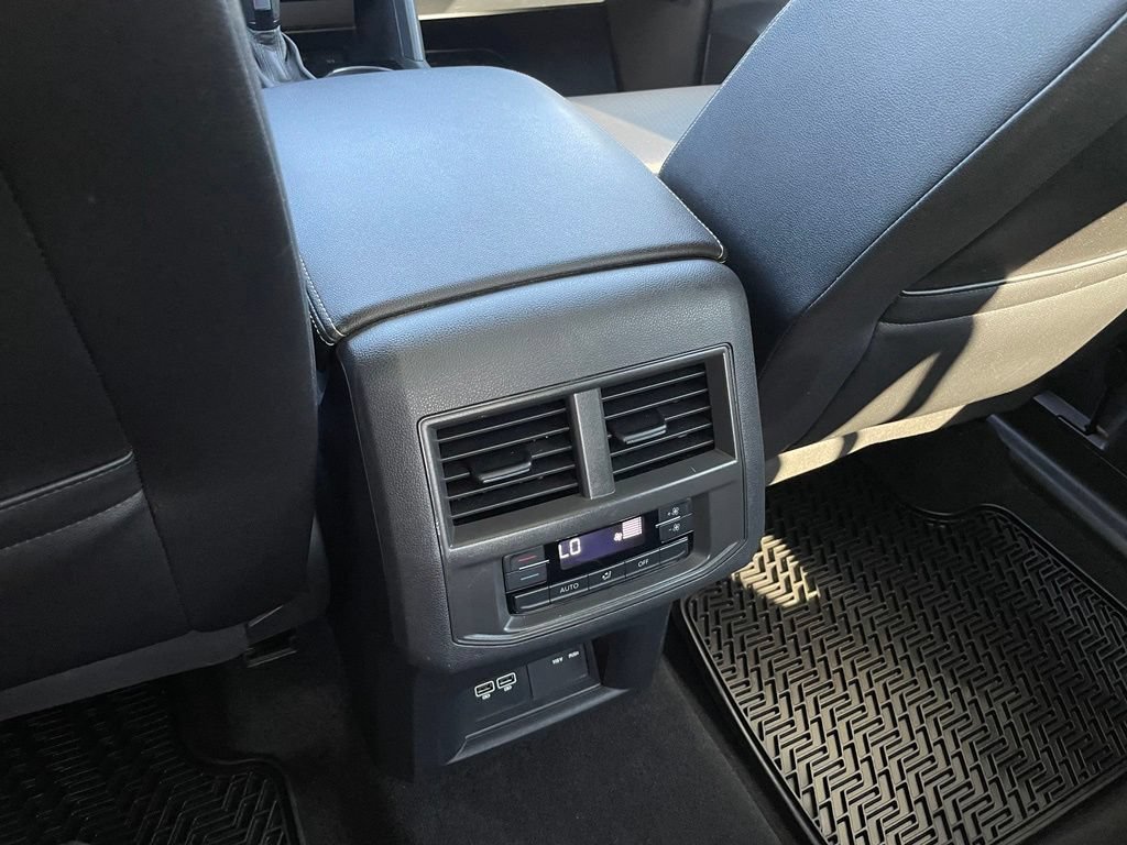 Used 2021 Volkswagen Atlas SEL FWD image 30