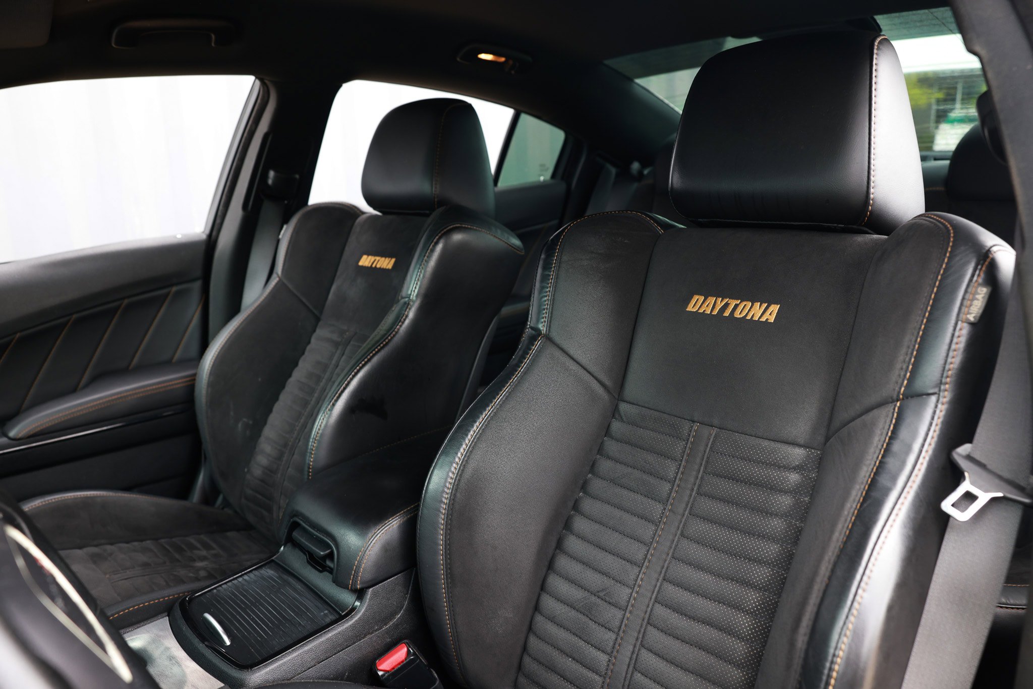 Used 2018 Dodge Charger R/T RWD image 9