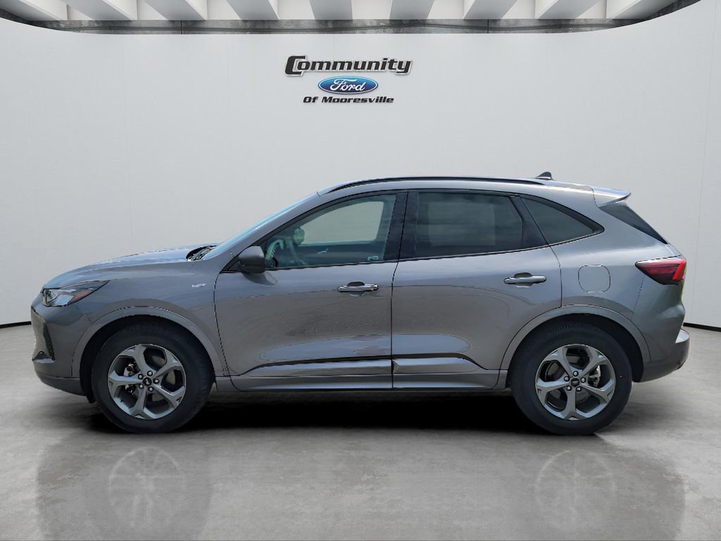 Used 2023 Ford Escape ST-Line w/ Tech Pack #1 AWD/4WD image 8