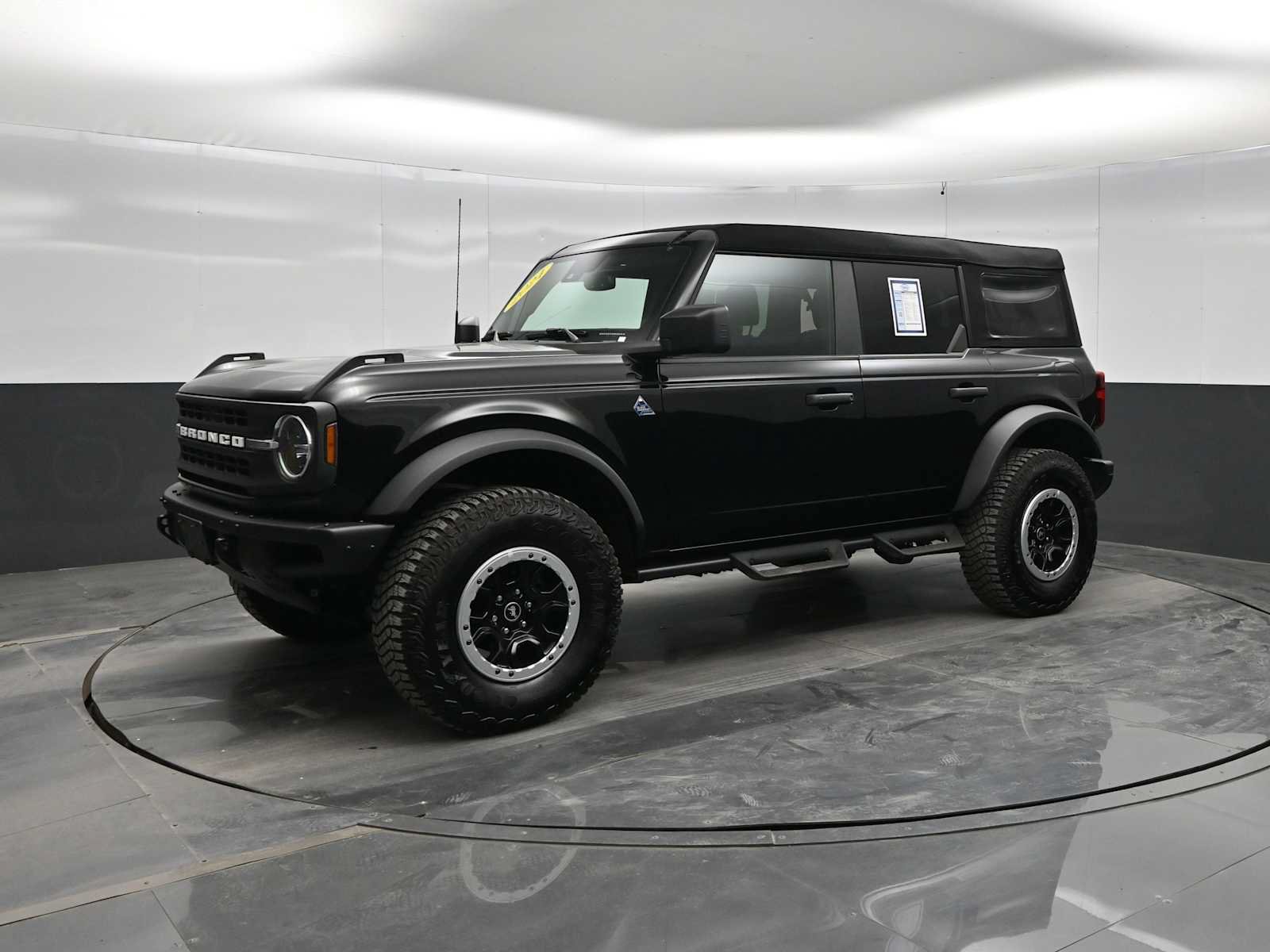 Used 2024 Ford Bronco Black Diamond w/ Sasquatch Package AWD/4WD image 4