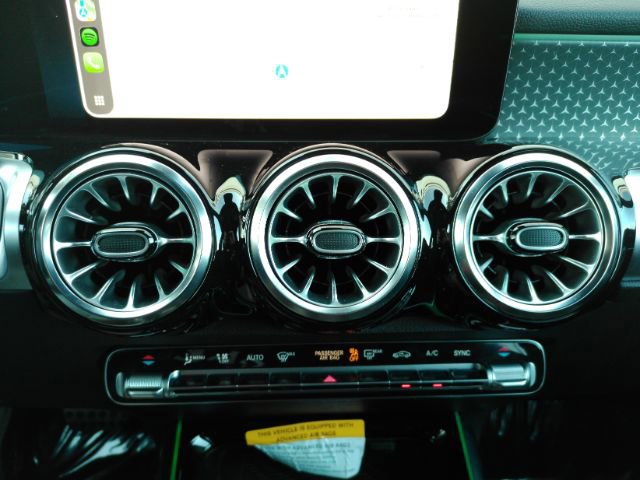 Used 2024 Mercedes-Benz GLB 250 image 46