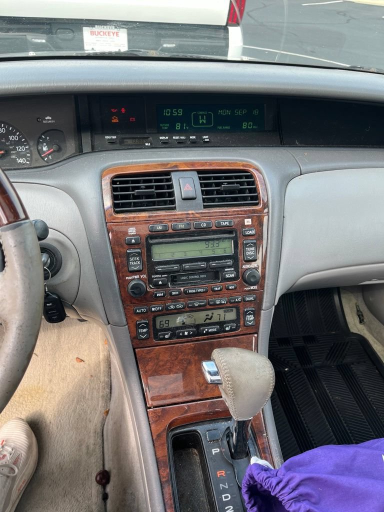 Used 2003 Toyota Avalon XLS FWD image 2