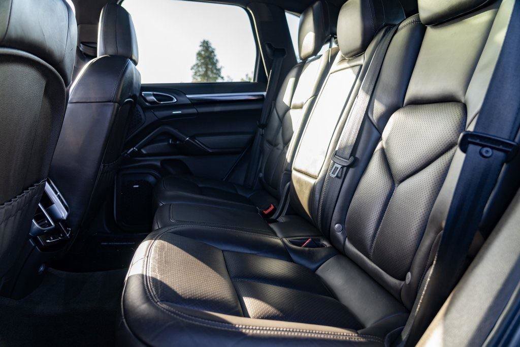 Used 2016 Porsche Cayenne S w/ Premium Plus Package image 24