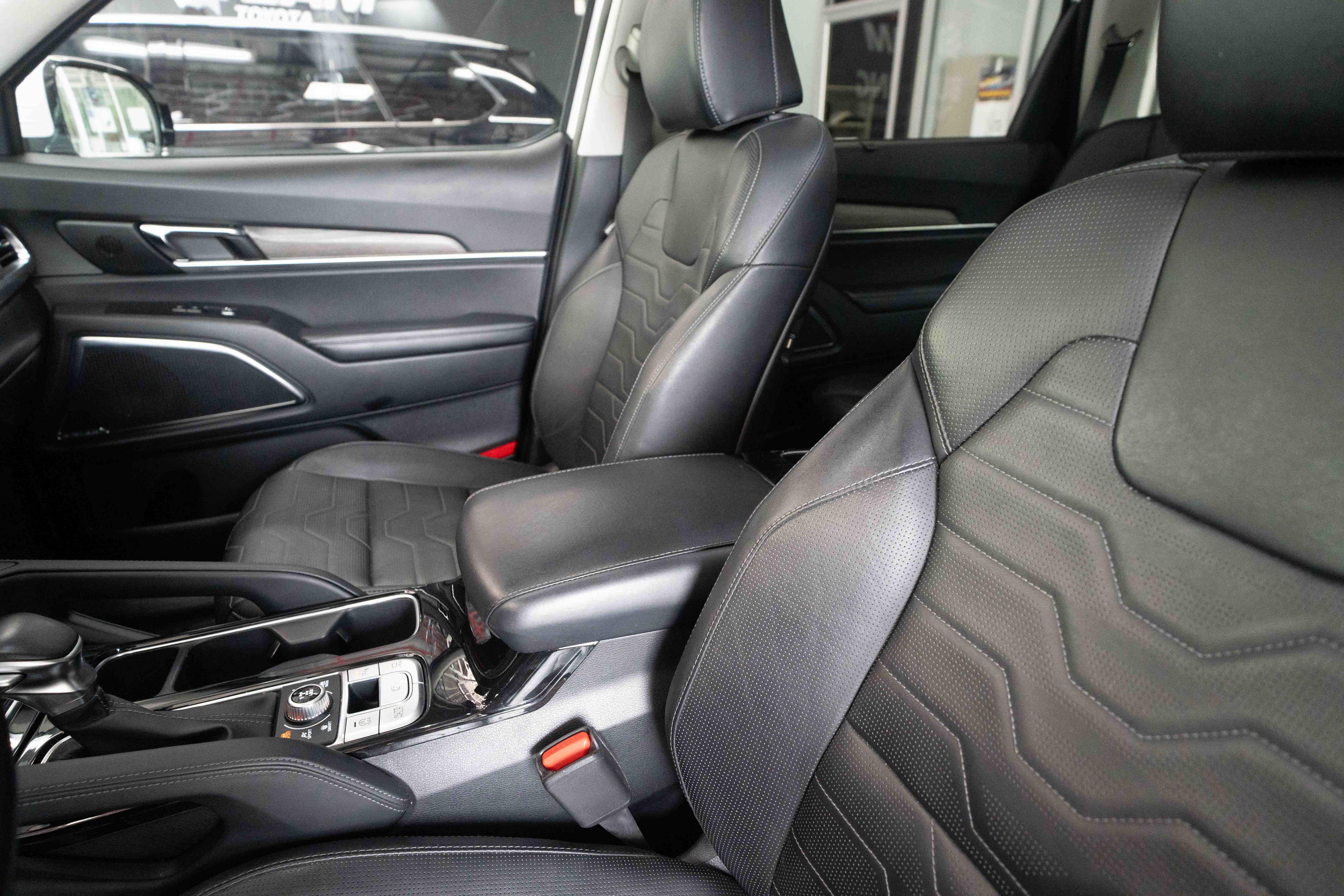 Used 2022 Kia Telluride SX w/ SX Prestige Package AWD/4WD image 10