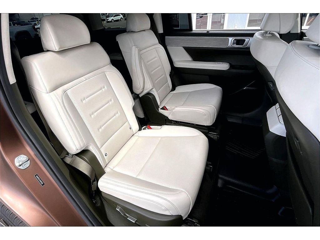 Used 2025 Hyundai Santa Fe Calligraphy image 30