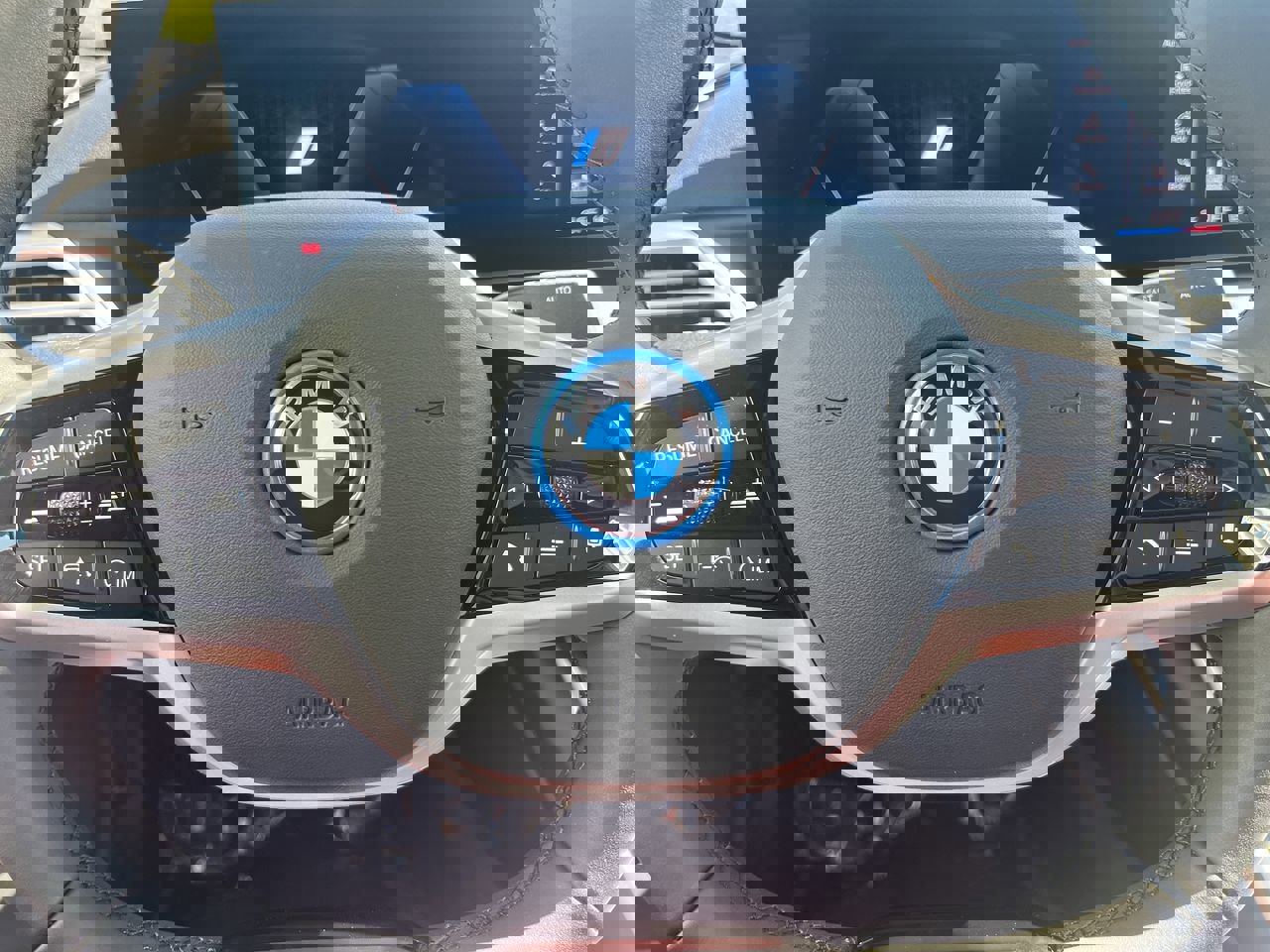 Used 2025 BMW i4 eDrive40 w/ Premium Package image 22