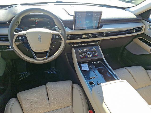 Used 2023 Lincoln Aviator Reserve w/ Equipment Group 201A image 12