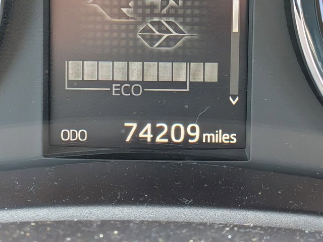 Used 2017 Toyota Corolla SE FWD image 13