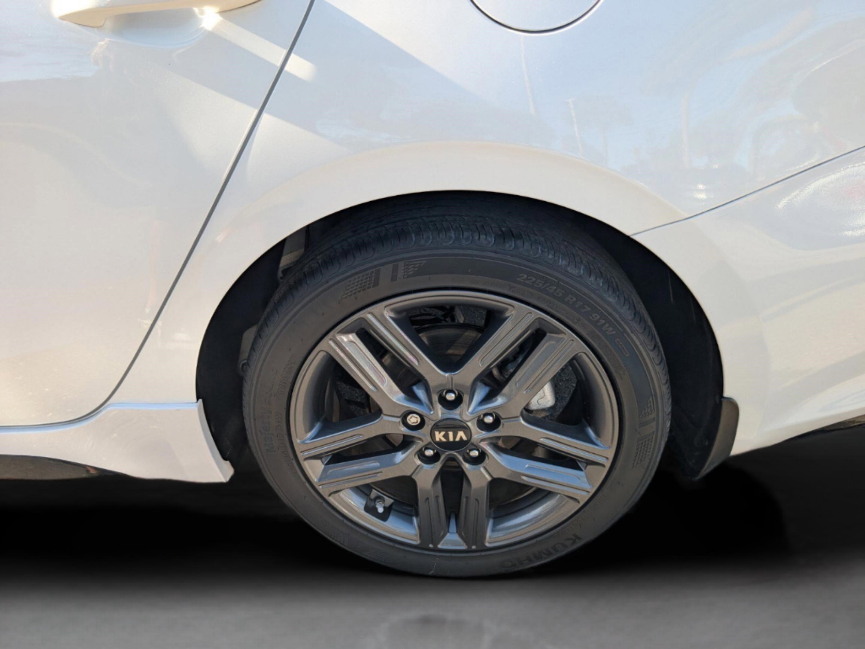 Used 2021 Kia Forte GT-Line image 17