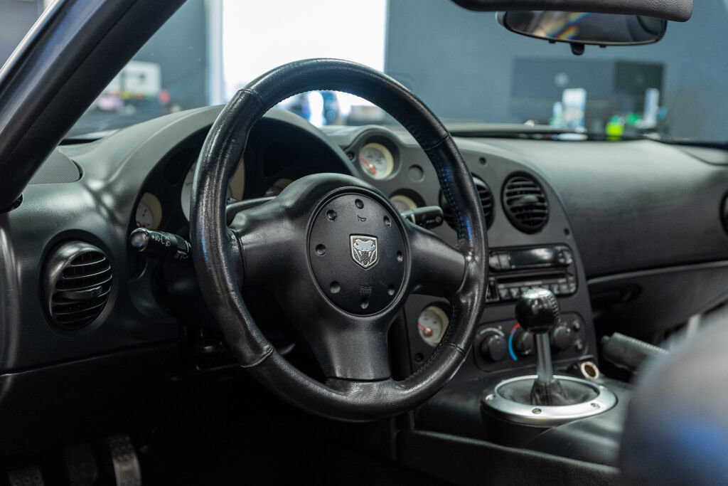 Used 2003 Dodge Viper SRT-10 image 11
