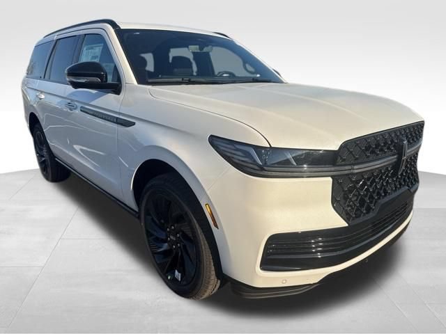 New 2026 Lincoln Navigator Reserve w/ Jet Appearance Package AWD/4WD image 8
